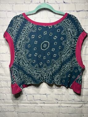 Natural Life Bandana Print Cropped Tee Short Sleeve Sz S Oversized NWOT